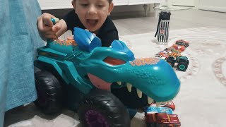 MONSTER TRUCK MEGA WREX  OYUNCAK ARABA VİDEOLARI  ARABA YARIŞI  HOTWHEELS [upl. by Barna979]