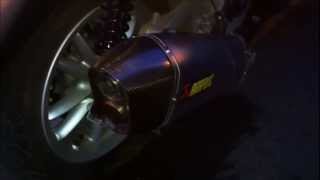 son pot akrapovic sans chicanes sur MP3 500 LT [upl. by Acireit]