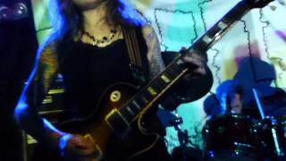 Kylesa  Running red  LIVE PARIS 2014 [upl. by Daahsar]