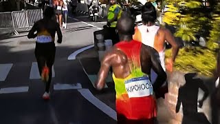 Kenyas Eliud Kipchoge struggling with a left hip injury at Mens Marathon Olympics Paris 2024 [upl. by Adyahs]