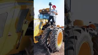 Lavando un tractor con Bryan Petaccio 🚜🤣  shorts [upl. by Huston]