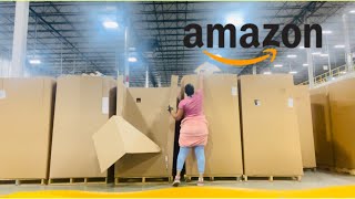 Working at an AMAZON Warehouse  Sortation Associate Inside Footage [upl. by Edison953]