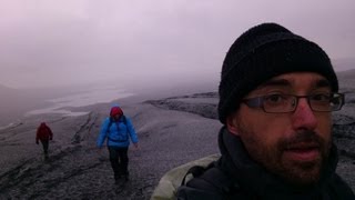 Trekking con crampones en glaciar Vatnajökull [upl. by Caniff]