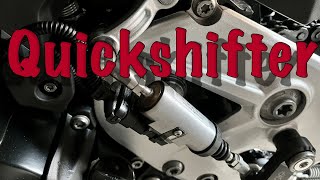 BMW F900R Quick Shifter erklärt [upl. by Ahtel920]