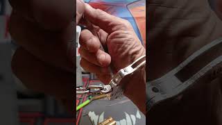 Handcuff Escape  Double Cuff Pick  Peerless 700c [upl. by Robbyn909]