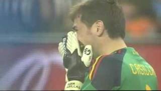 Casillas llora despues del gol de Iniesta en la final  España vs Holanda 10 [upl. by Jilli]