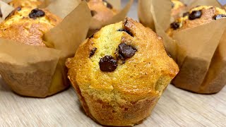 MUFFINS AUX PÉPITES DE CHOCOLAT RECETTE SIMPLE ET RAPIDE [upl. by Attiuqal337]