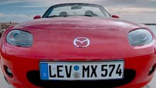 Mazda MX5 20 MZR Die RoadsterLegende im MotorvisionTest [upl. by Albina755]