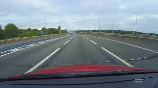 Roofbox Flying Off Car on M25 [upl. by Kellda]