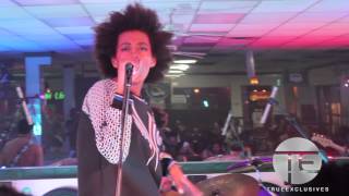 Solange Performs quotTONYquot Inside Brooklyn Laundromat [upl. by Marquardt]