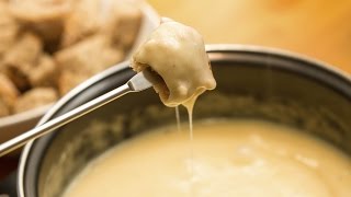 VRAIE FONDUE SAVOYARDE TRADITIONNELLE [upl. by Ecnatsnoc486]