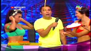 COMBATE Karen Dejo Molesta tira tortazo en la cara a Diana 250214 [upl. by Lehsar]