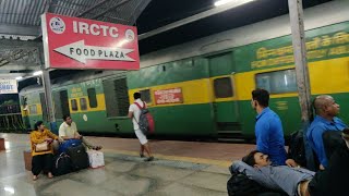 RANCHI Gareebrath Express Arrival at Mughalsarai Railway Station [upl. by Dubenko]