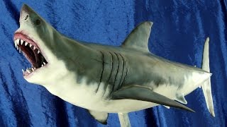 GREAT WHITE SHARK SCULPTURE 4 [upl. by Mcnair]