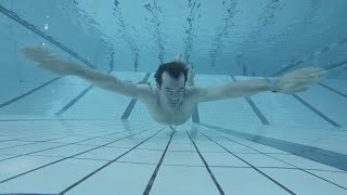 How to swim to the bottom of the pool dive deeper underwater [upl. by Onivag]