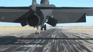 U2 spy plane landing at Beale AFB U2 raw video [upl. by Maleen305]