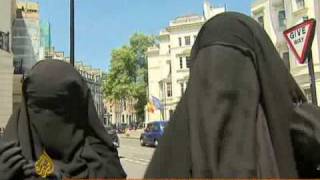 Muslim Women Are they Forced to Wear the Veil Niqab Hijab [upl. by Bengt886]