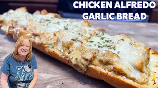 Tasty CHICKEN ALFREDO GARLIC BREAD Its A Viral Recipe [upl. by Dawn766]