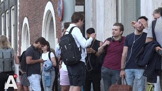 UvAstudenten in de rij voor studieplekje Je betaalt 2000 euro studiegeld waar gaat dat heen [upl. by Ambrosi]