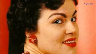 quotSweet Dreamsquot PATSY CLINE  1963 [upl. by Nosac]