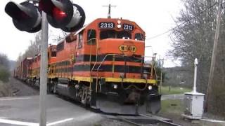 HD PW 2313 freight train crossing at Roberts Oregon [upl. by Dronski]