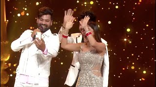 Shabir Ahluwalia video calls Sriti Jha as he attends the award function without her for first time [upl. by Troxell]