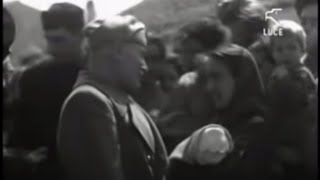 Benito Mussolini visita la Sardegna 1942 [upl. by Akeimahs]