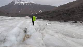 Trekking Spitzbergen Svalbard 44 [upl. by Tewell]