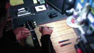 GIBSON R9 LES PAUL TRUSS ROD SETUP PART 3  GURU GUITAR SPA [upl. by Schilt]