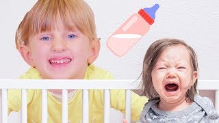 Kid Pretend Play • Athena fait la NANNY amp le Baby Sitting  Studio Bubble Tea [upl. by Llenehs]