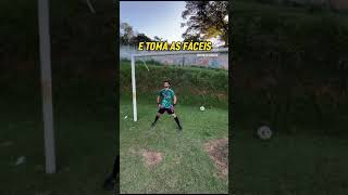 goleiro que pega as difíceis mas não pega as fáceis [upl. by Aime]