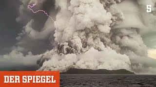 Inselbewohner filmen Vulkanausbruch auf Tonga  DER SPIEGEL [upl. by Skipper]