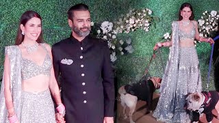 Sonnalli Seygall Arrives With Her Dogs At Her Wedding Reception  Lehren TV [upl. by Ravo]