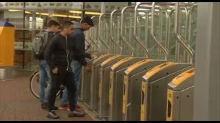 Eén inchecksysteem op station Dordrecht [upl. by Gillett]