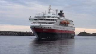 Hurtigruten  Nordlys  Svolvær [upl. by Suoirtemed]