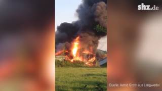 Amateurvideo Feuer und Explosion in Langwedel [upl. by Esmerolda97]