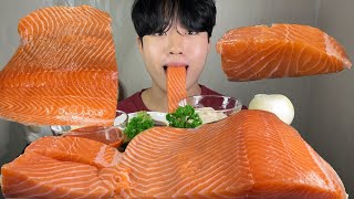 ASMR 통연어🐟 1KG 먹방 SALMON SASHIMI MUKBANG [upl. by Otreblif]