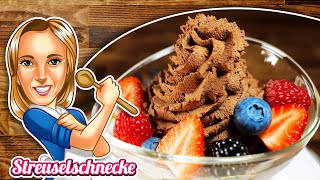 Schokoladenmousse Rezept ohne Ei NUR 3 ZUTATEN  Mousse au Chocolat [upl. by Ybbob]