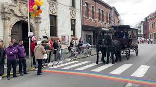 Het Willebroekse Vaandel en het comite van de carnavalstoet  carnaval Willebroek 2024 [upl. by Berg]