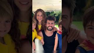 Al Igual Que Christian Nodal Gerard Pique Conserva Estas Fotos De Shakira [upl. by Arabele]