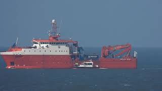 Zooming in onGreat Yarmouth Harbour Pilots with the Nikon P1000 [upl. by Ydoj]