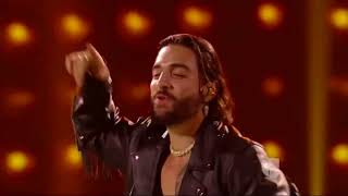 Marinero Bella Remix El Prestamo Maluma en Vivo Premios Juventud 18 2160 x 3840 [upl. by Lanford]