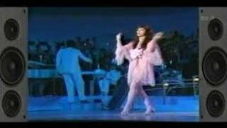 Kate Bush  Moving live 1978 Tokyo Music Festival [upl. by Wallinga]