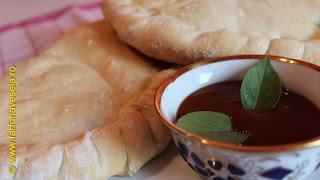 Pizza Calzone  Farfuria vesela [upl. by Nylde63]