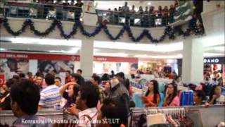 Christmas Flash Mob in the Mall by more than 400 participants Manado  Must See [upl. by Reprah]