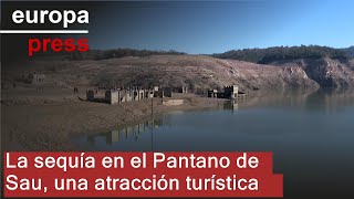 Los estragos de la sequía en el Pantano de Sau convertidos en atracción turística [upl. by Sadonia753]