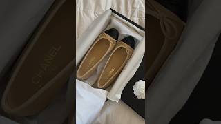 Chanel ballet flats unboxing beige chanel chanelballetflats unboxing chanelunboxing grwm [upl. by Eseeryt964]