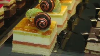 Dolci al cucchiaio di alta pasticceria torte moderne dessert al piatto e semifreddi [upl. by Aubyn]