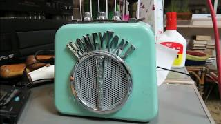 DanElectro HoneyTone MiniAmp  Demo [upl. by Constantino]