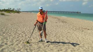 Choosing Sand Scoop for Beach Metal Detecting [upl. by Laurent821]